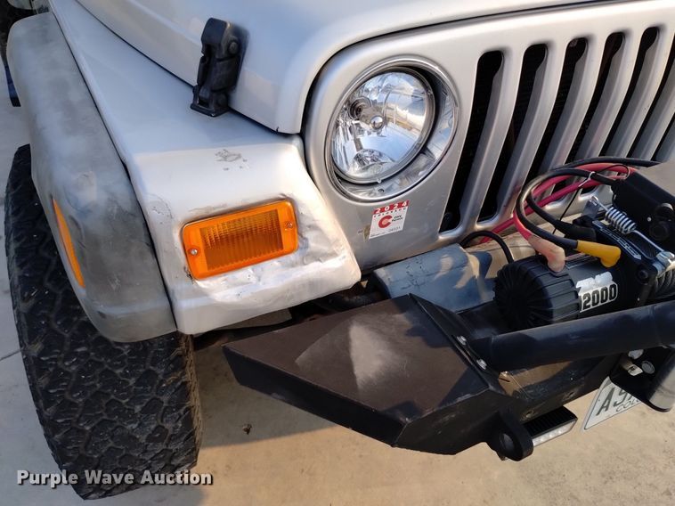 image for item EG9888 2004 Jeep Wrangler SUV