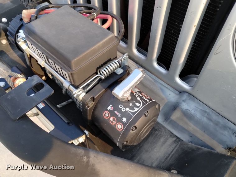 image for item EG9888 2004 Jeep Wrangler SUV