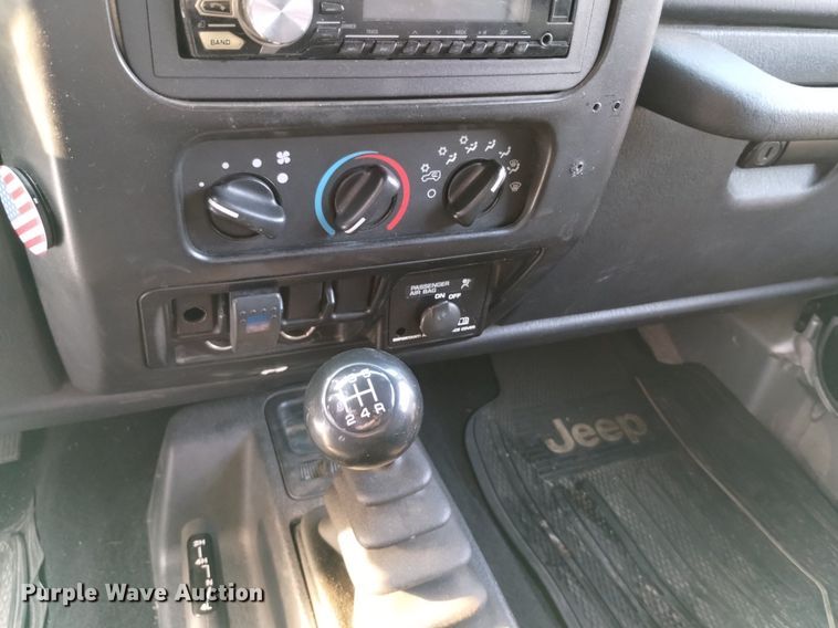 image for item EG9888 2004 Jeep Wrangler SUV