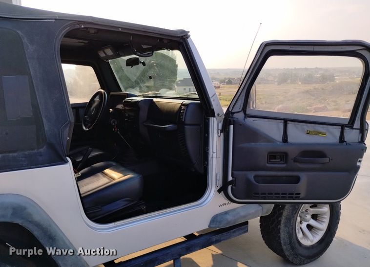 image for item EG9888 2004 Jeep Wrangler SUV