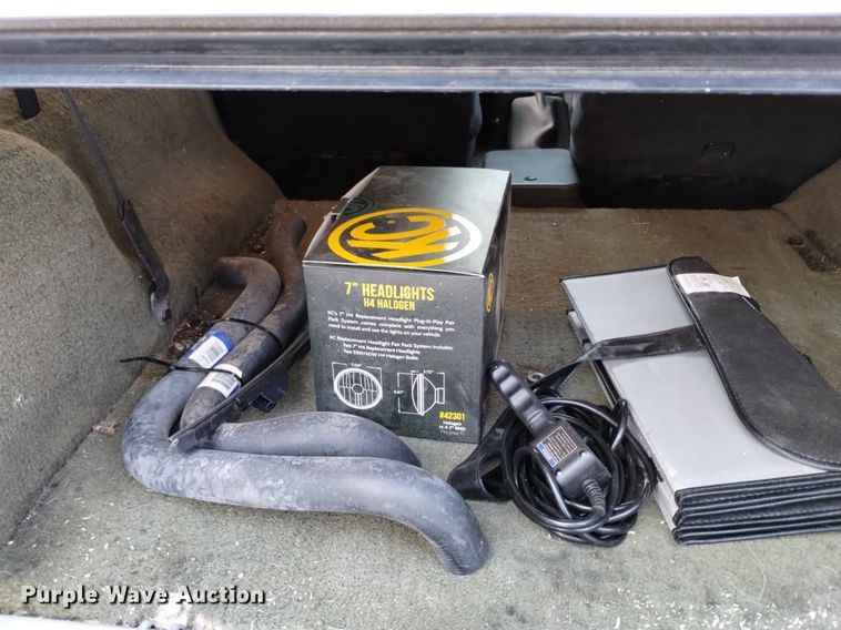image for item EG9888 2004 Jeep Wrangler SUV
