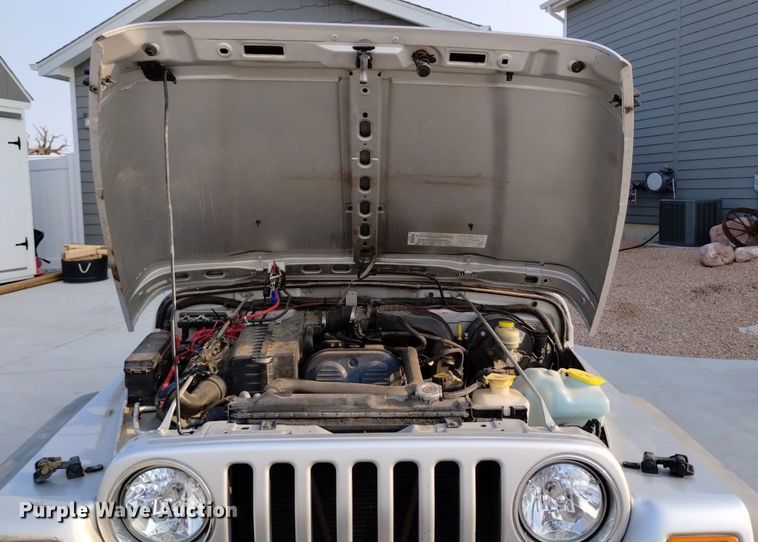 image for item EG9888 2004 Jeep Wrangler SUV