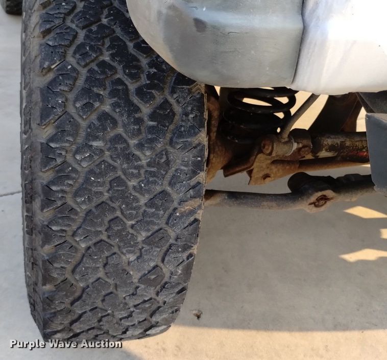 image for item EG9888 2004 Jeep Wrangler SUV