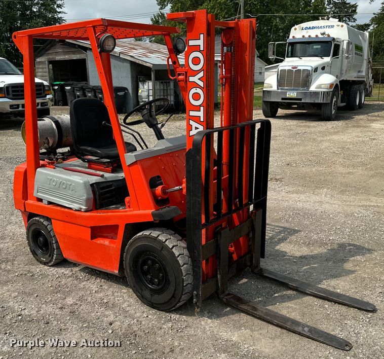 image for item EH4345 Toyota 42-4FG18 forklift