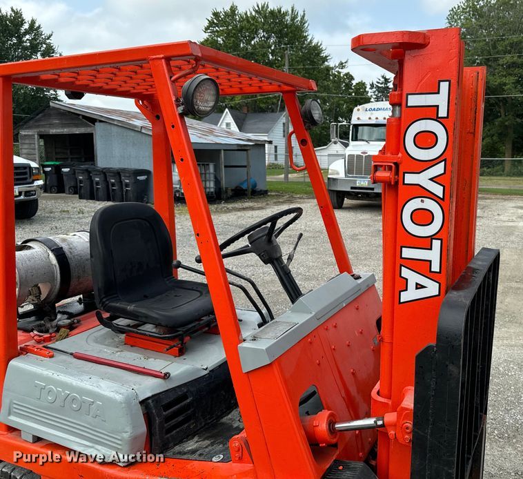 image for item EH4345 Toyota 42-4FG18 forklift