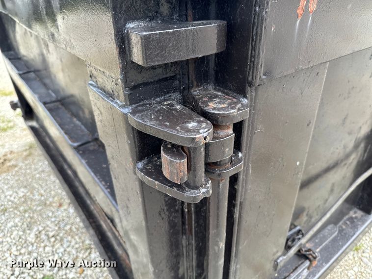 image for item EH4346 Roll-off container