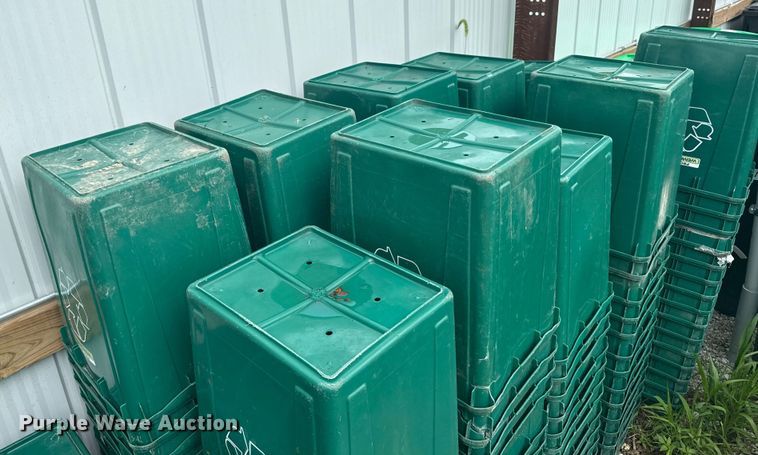 image for item EH4347 Recycle containers