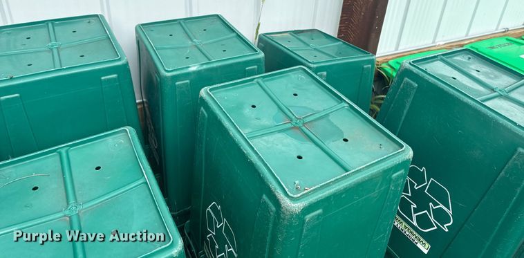 image for item EH4347 Recycle containers