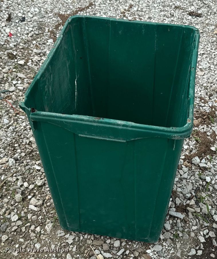image for item EH4347 Recycle containers