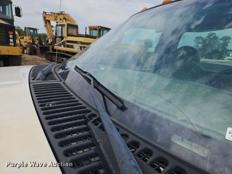 image for item EI3996 2004 Ford F450  Super Duty XL utility / service truck