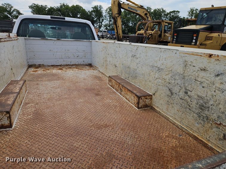 image for item EI3996 2004 Ford F450  Super Duty XL utility / service truck