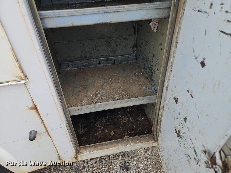 image for item EI3996 2004 Ford F450  Super Duty XL utility / service truck