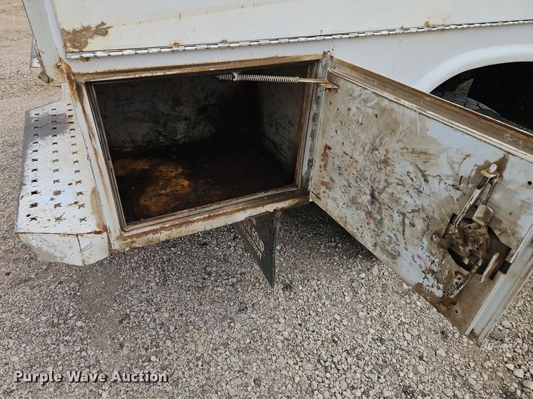 image for item EI3996 2004 Ford F450  Super Duty XL utility / service truck