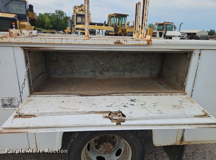 image for item EI3996 2004 Ford F450  Super Duty XL utility / service truck