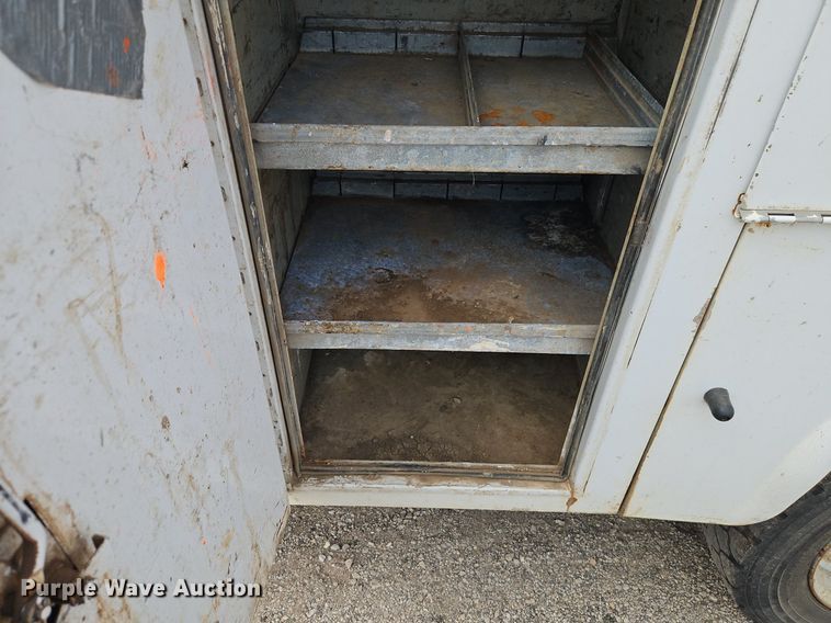 image for item EI3996 2004 Ford F450  Super Duty XL utility / service truck