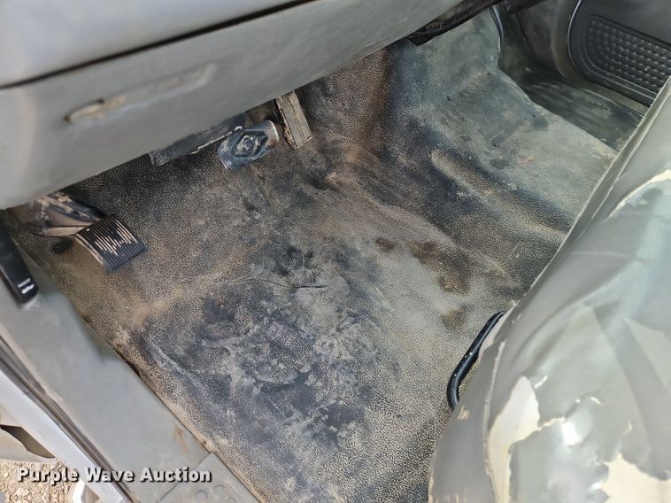 image for item EI3996 2004 Ford F450  Super Duty XL utility / service truck