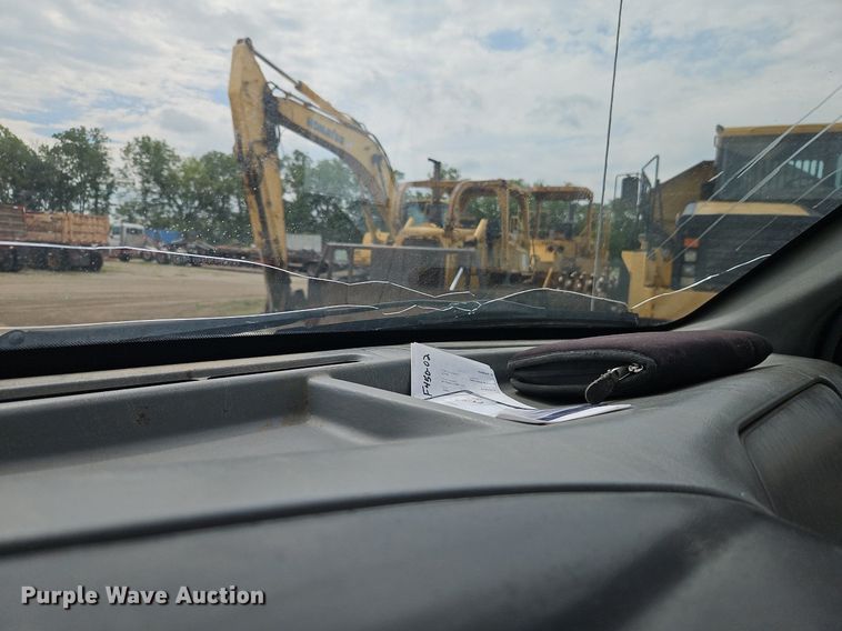 image for item EI3996 2004 Ford F450  Super Duty XL utility / service truck