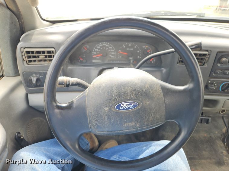 image for item EI3996 2004 Ford F450  Super Duty XL utility / service truck