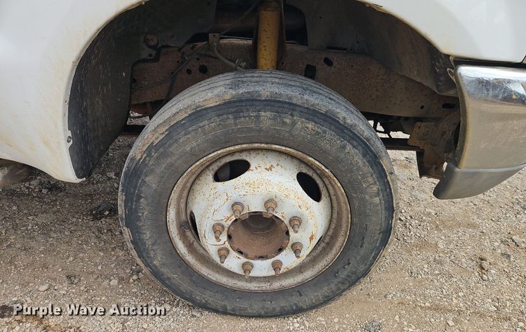 image for item EI3996 2004 Ford F450  Super Duty XL utility / service truck