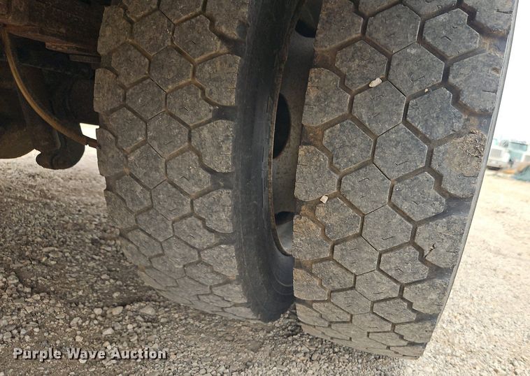 image for item EI3996 2004 Ford F450  Super Duty XL utility / service truck