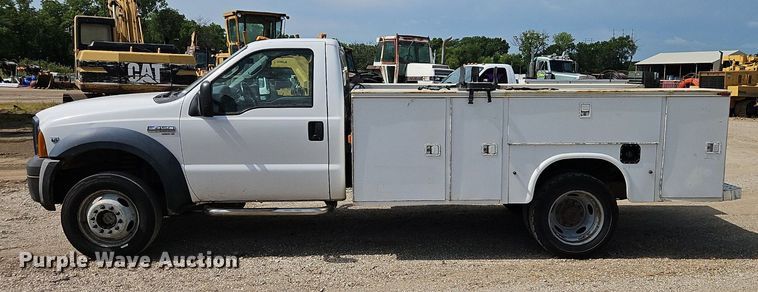 image for item EI3997 2006 Ford F450 Super Duty XL utility / service truck