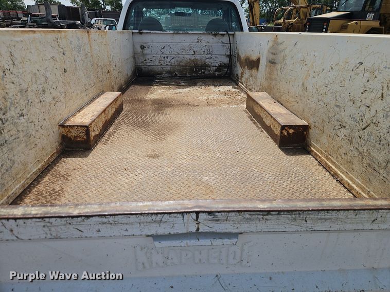 image for item EI3997 2006 Ford F450 Super Duty XL utility / service truck