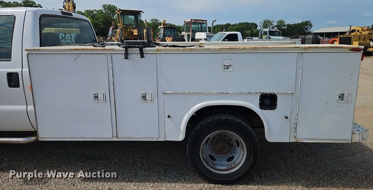 image for item EI3997 2006 Ford F450 Super Duty XL utility / service truck