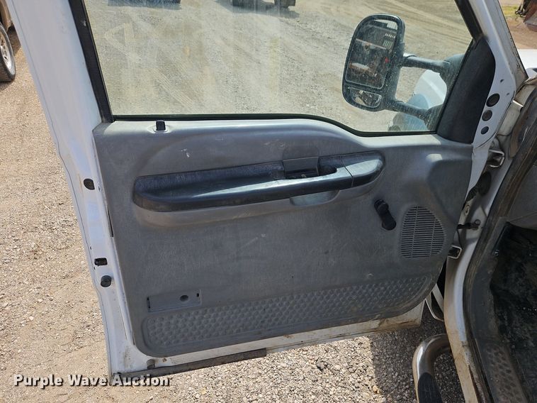 image for item EI3997 2006 Ford F450 Super Duty XL utility / service truck