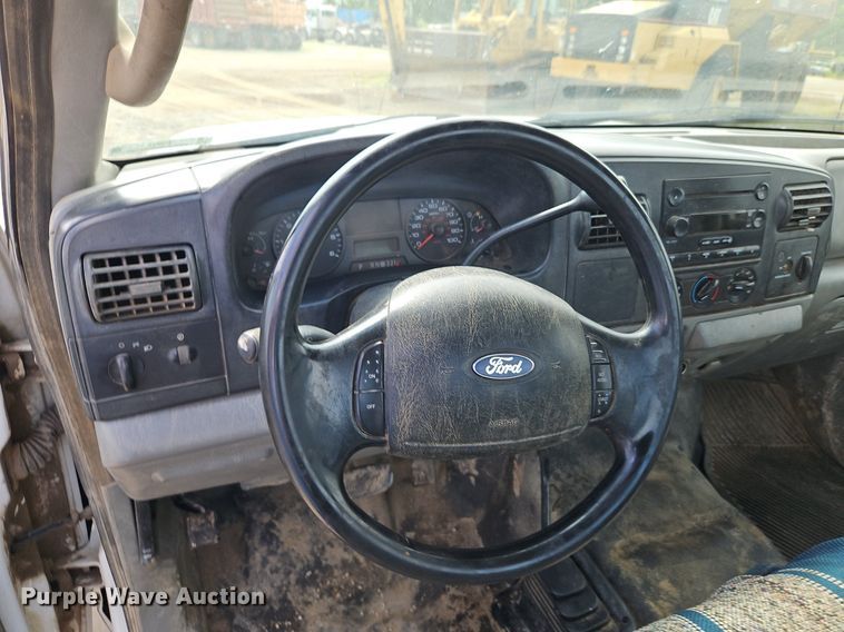 image for item EI3997 2006 Ford F450 Super Duty XL utility / service truck