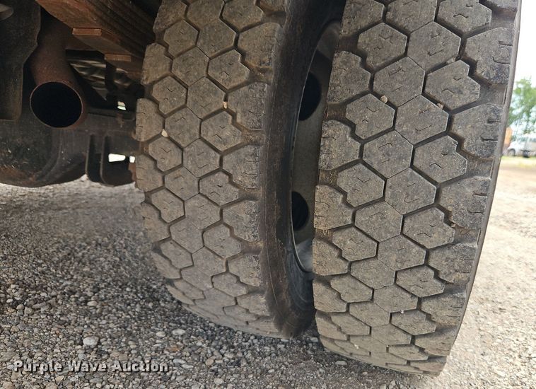 image for item EI3997 2006 Ford F450 Super Duty XL utility / service truck