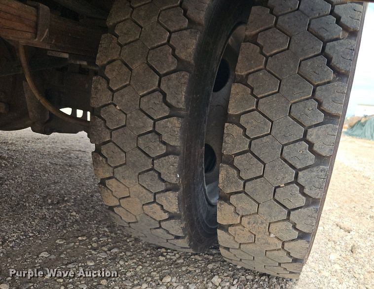 image for item EI3997 2006 Ford F450 Super Duty XL utility / service truck