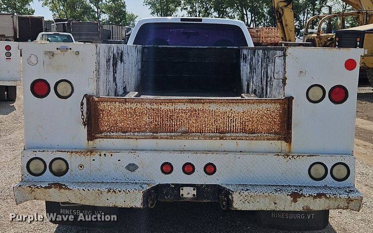 image for item EI3999 2000 Ford F450 Super Duty XL utility / service truck