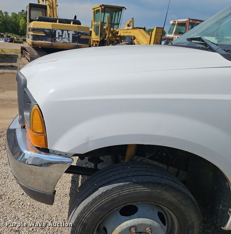 image for item EI3999 2000 Ford F450 Super Duty XL utility / service truck