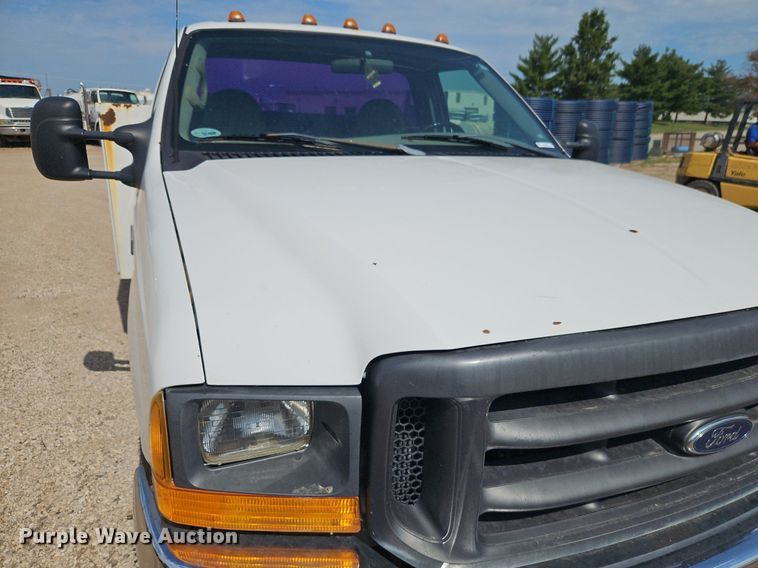 image for item EI3999 2000 Ford F450 Super Duty XL utility / service truck