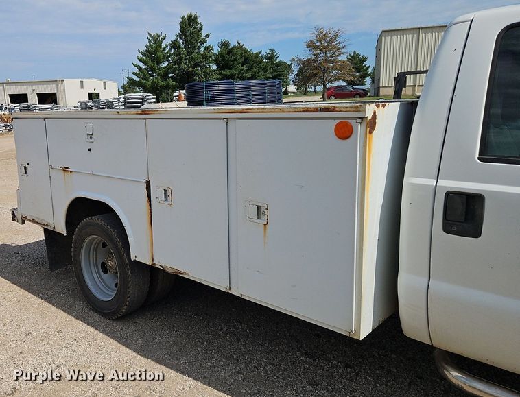 image for item EI3999 2000 Ford F450 Super Duty XL utility / service truck