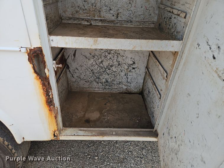 image for item EI3999 2000 Ford F450 Super Duty XL utility / service truck