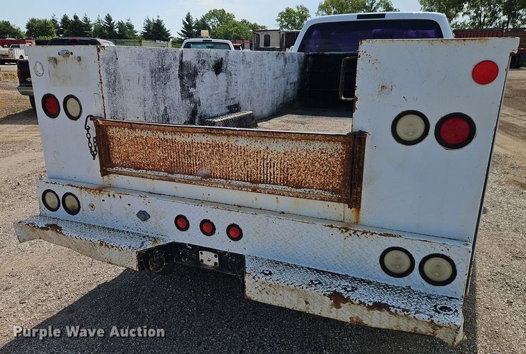 image for item EI3999 2000 Ford F450 Super Duty XL utility / service truck