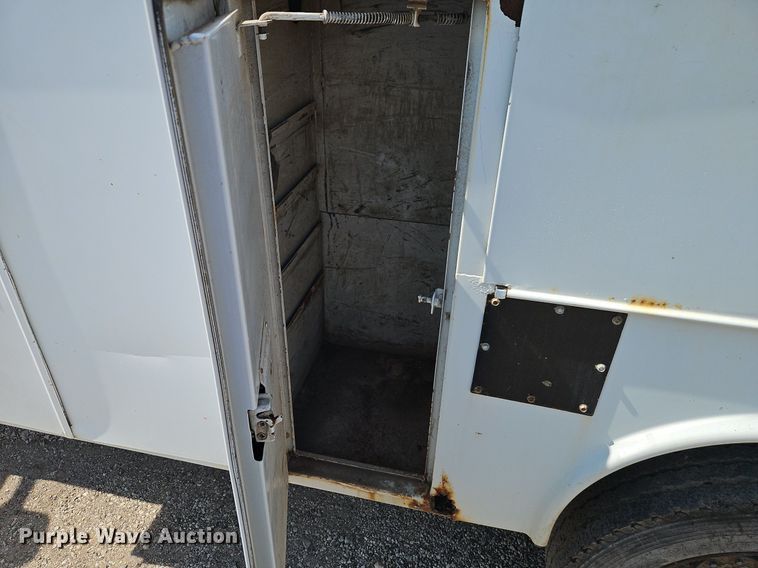 image for item EI3999 2000 Ford F450 Super Duty XL utility / service truck