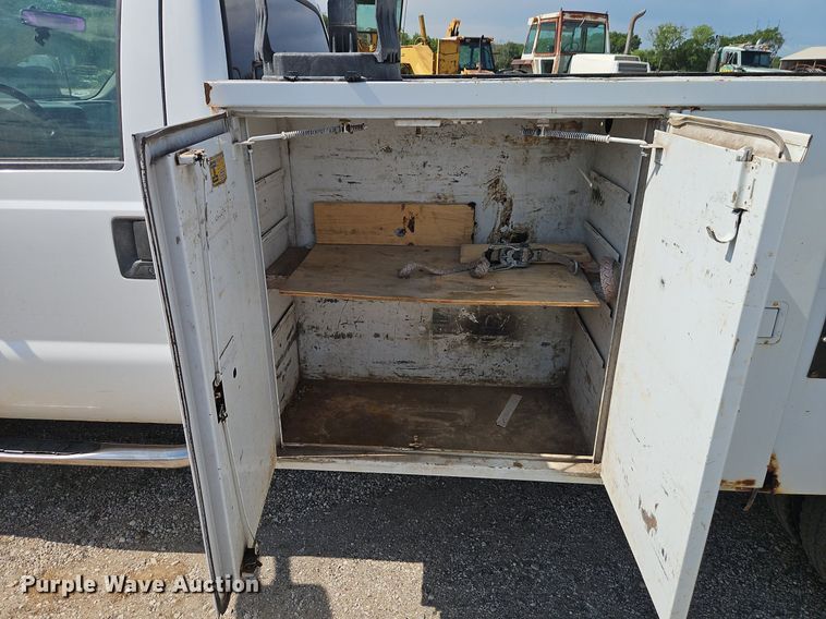 image for item EI3999 2000 Ford F450 Super Duty XL utility / service truck