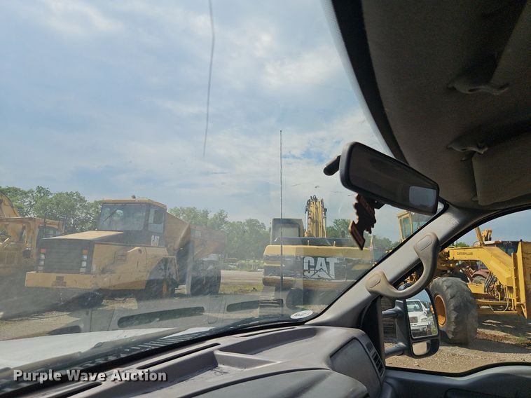 image for item EI3999 2000 Ford F450 Super Duty XL utility / service truck