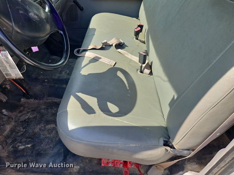 image for item EI3999 2000 Ford F450 Super Duty XL utility / service truck