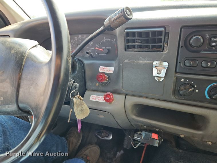 image for item EI3999 2000 Ford F450 Super Duty XL utility / service truck