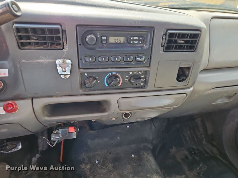 image for item EI3999 2000 Ford F450 Super Duty XL utility / service truck