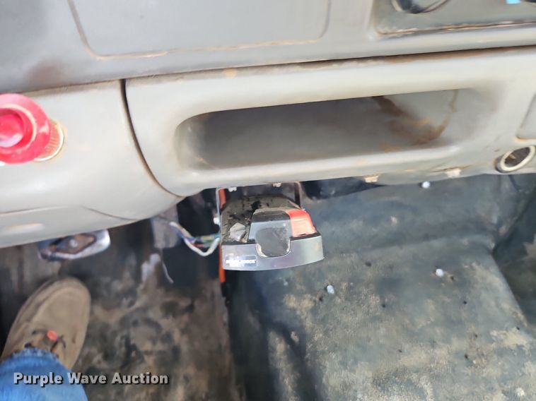 image for item EI3999 2000 Ford F450 Super Duty XL utility / service truck