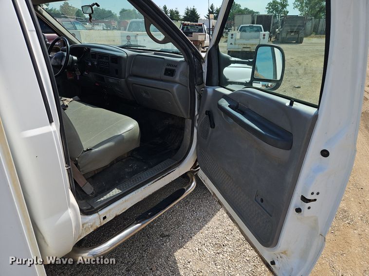 image for item EI3999 2000 Ford F450 Super Duty XL utility / service truck