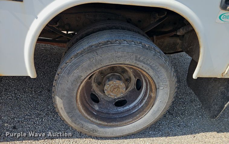 image for item EI3999 2000 Ford F450 Super Duty XL utility / service truck