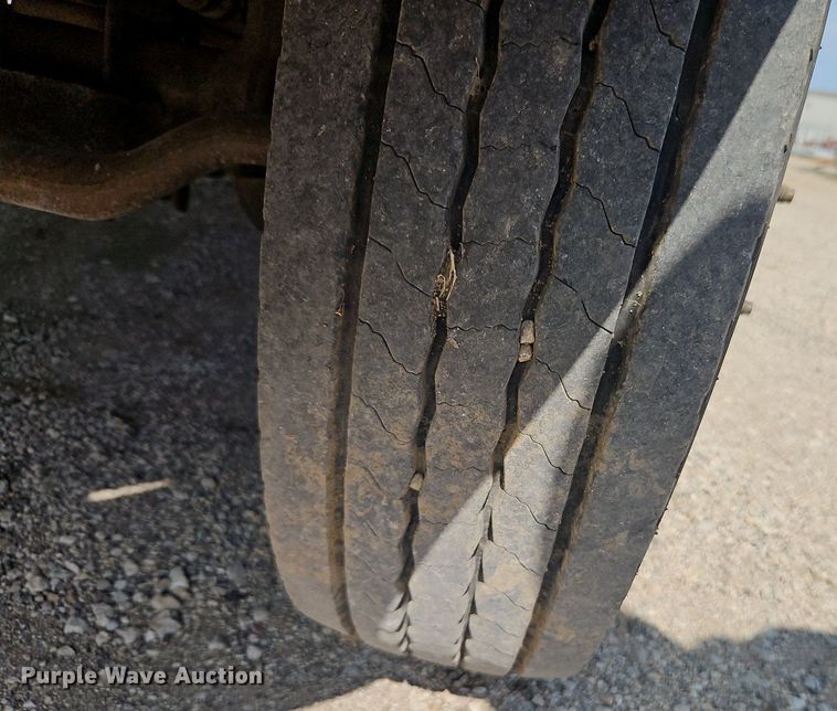 image for item EI3999 2000 Ford F450 Super Duty XL utility / service truck