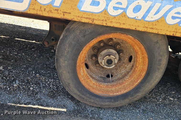 image for item EI4000 1997 Eager Beaver 20XPT equipment trailer