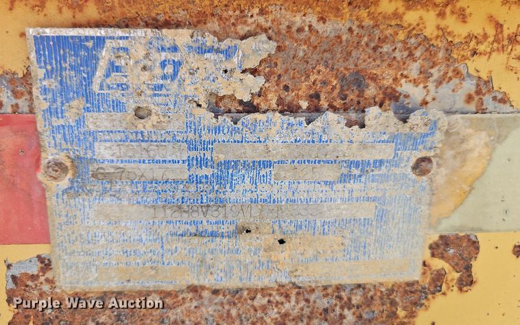 image for item EI4000 1997 Eager Beaver 20XPT equipment trailer