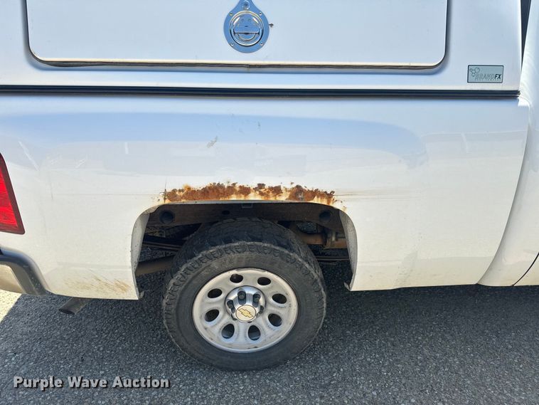 image for item EJ2788 2013 Chevrolet  Silverado 1500 pickup truck